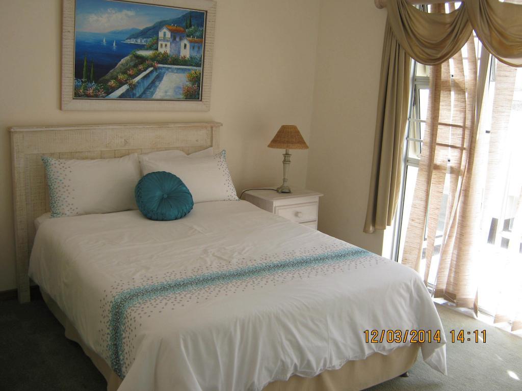 Two-Bedroom Apartment,418160961:JPEG